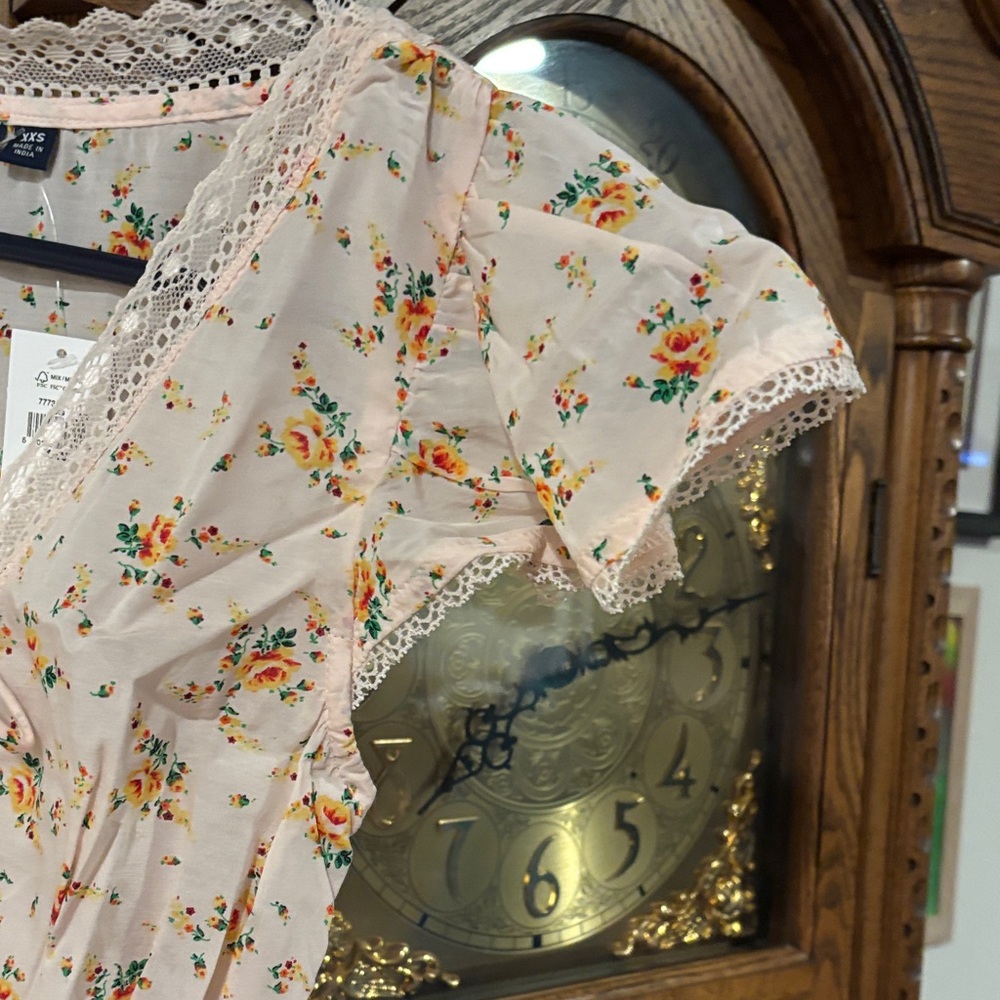 GAP Floral Lace Blouse - Cream and Orange - Picture 4 of 7